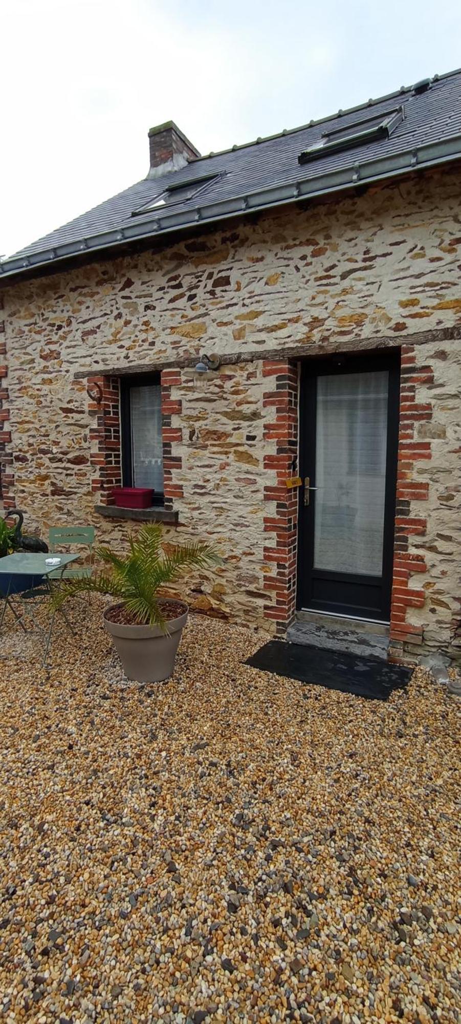 Les Gites Du Petit Marcel Soudan  Exterior photo